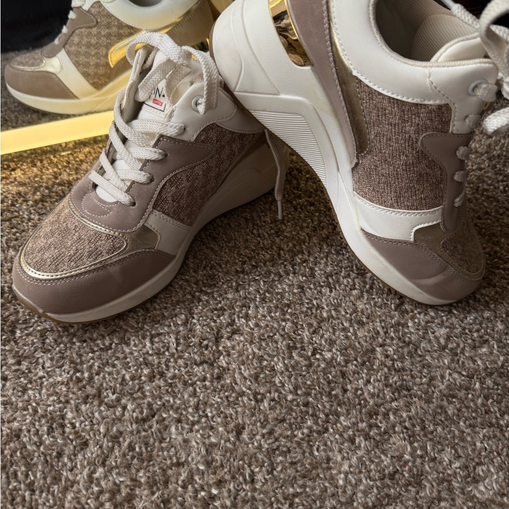 Stylish PLATFORM Women's Sneakers in Brown and White